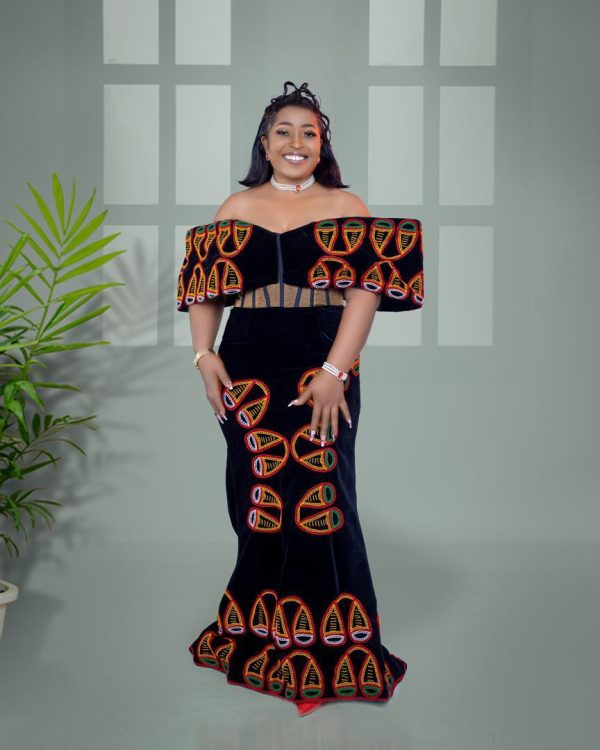 Latest Corset Toghu Gown - Image 3