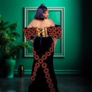 Eto’ghu Gown