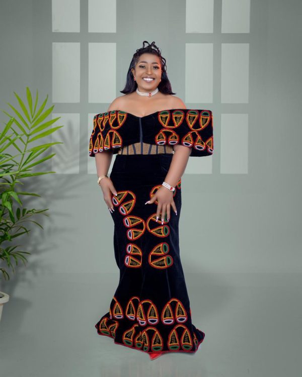 Latest Corset Toghu Gown - Image 2