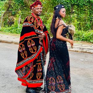 Eto’ghu Couple Wear